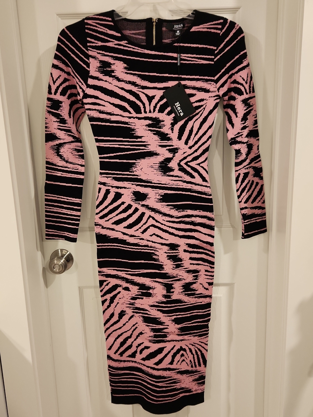 NWT Hera Collection Pink Black Abstract Zebra Knit Sweater Midi Dress Size M